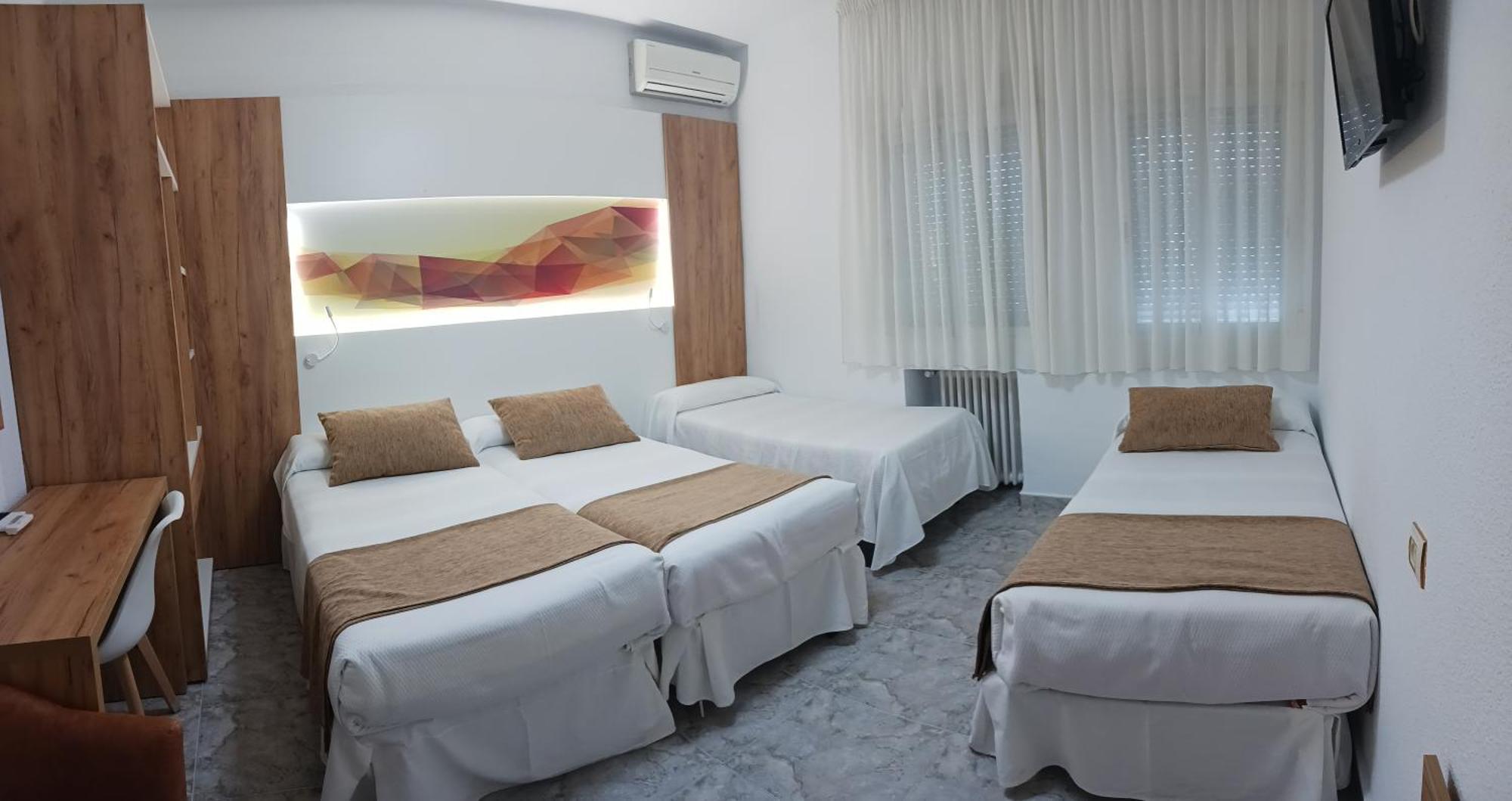 Double Room with two Extra Beds,1606047024:JPEG